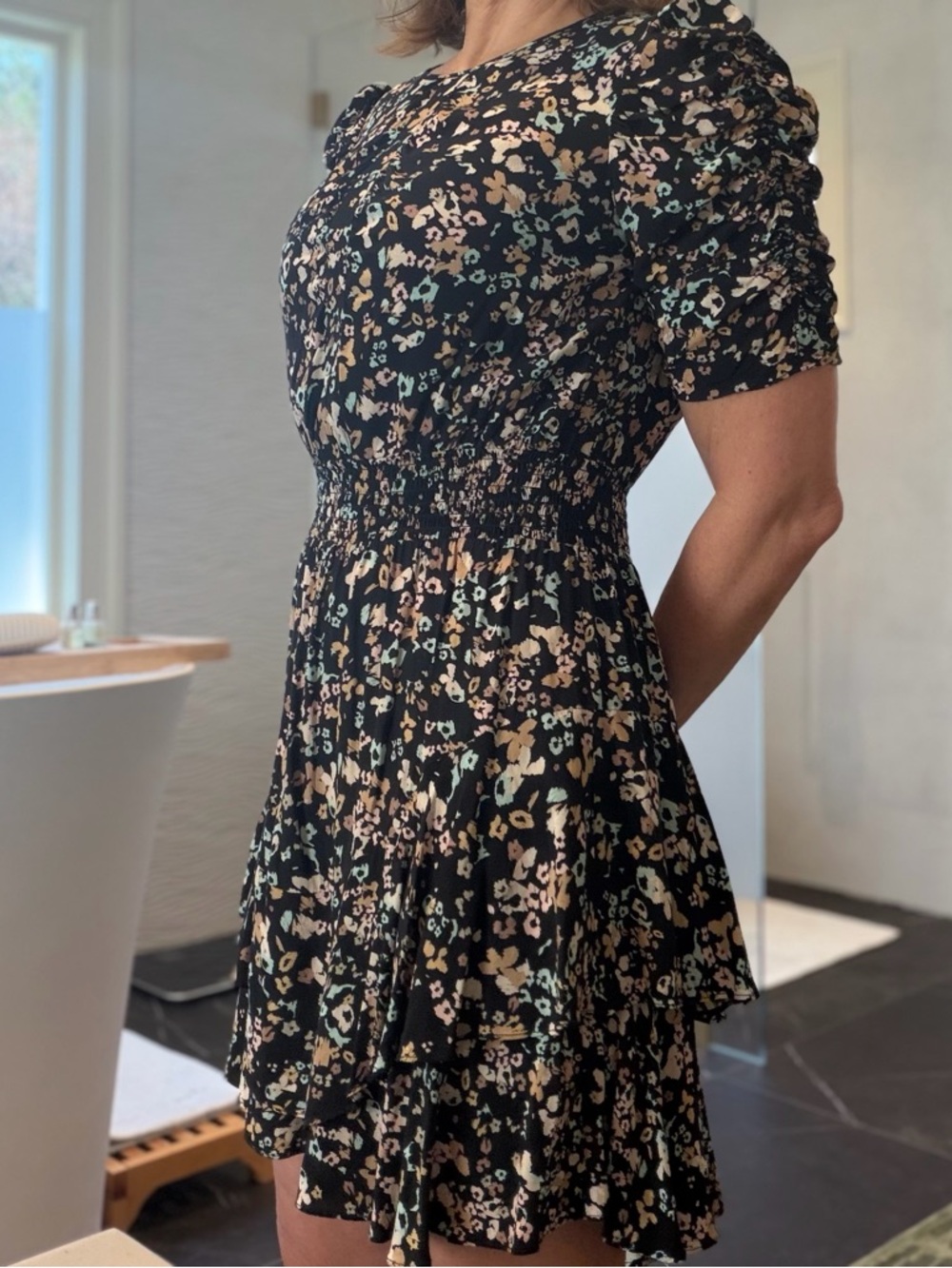 Shoshanna Women’s Black Floral Short Sleeve Smocked Dress